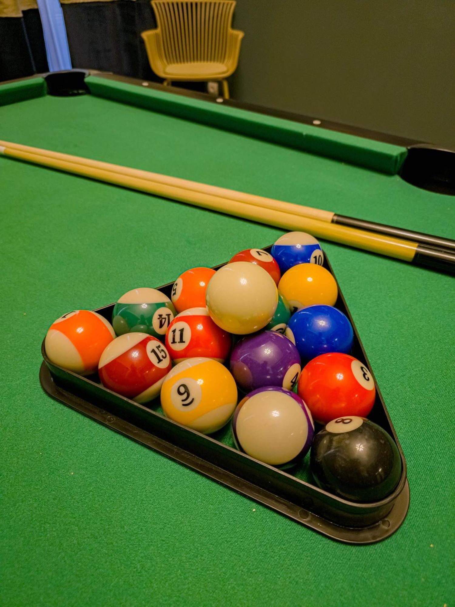 Magnificent With Sauna And Billiards Apartment Prag