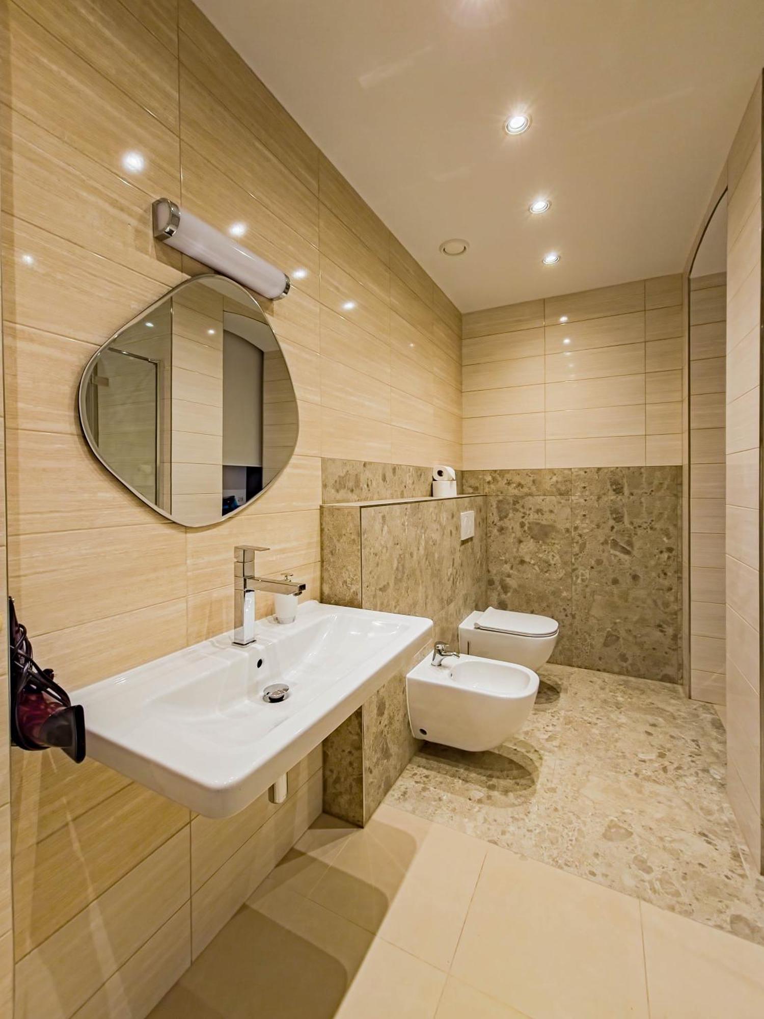Magnificent With Sauna And Billiards Apartment *